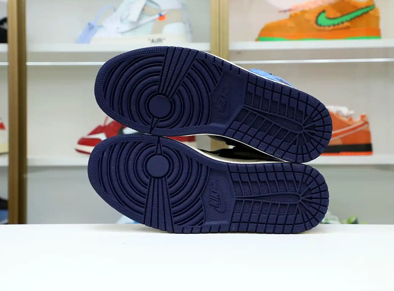 JORDAN 1 AIR RETRO OG HIGH 'OBSIDIAN' 0603